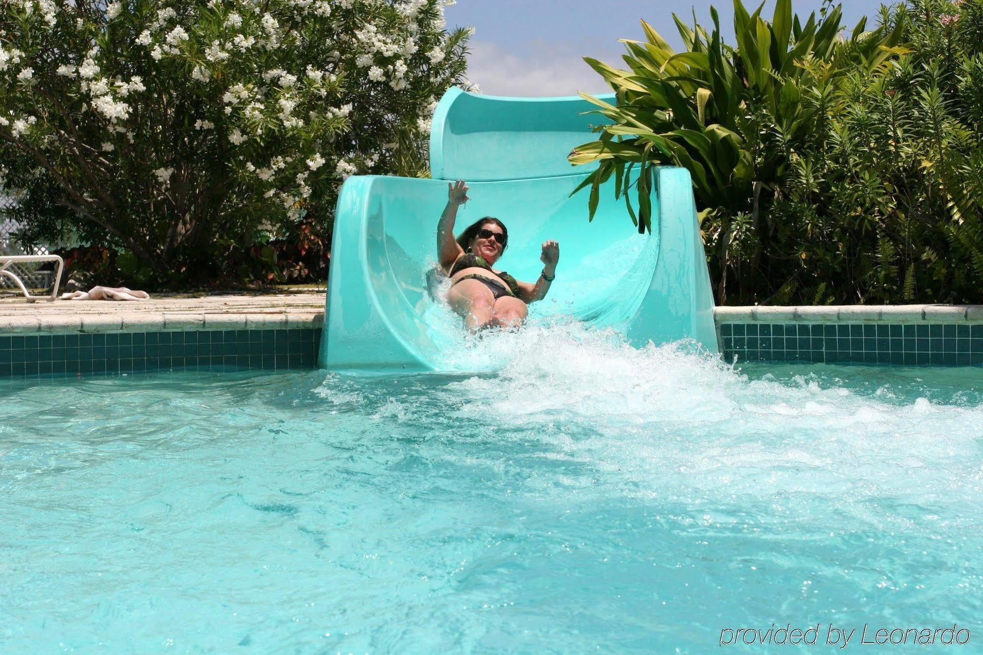 The Marlin At Taino Beach Resort Freeport Exteriör bild