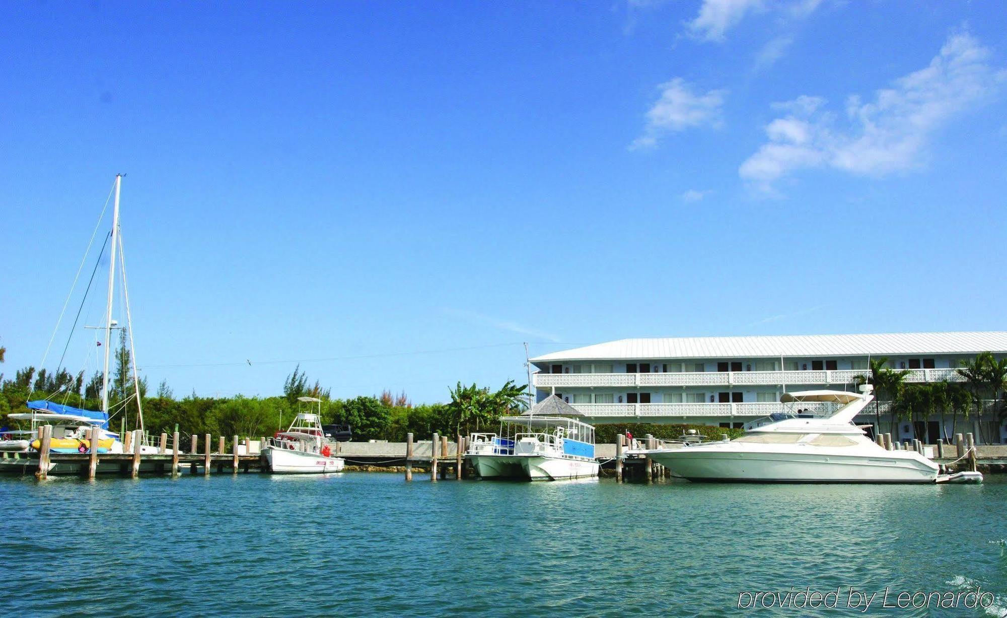 The Marlin At Taino Beach Resort Freeport Exteriör bild